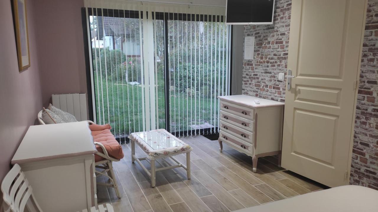 Chez Chon Et Jean-Marie Hermanville-sur-Mer Exterior photo